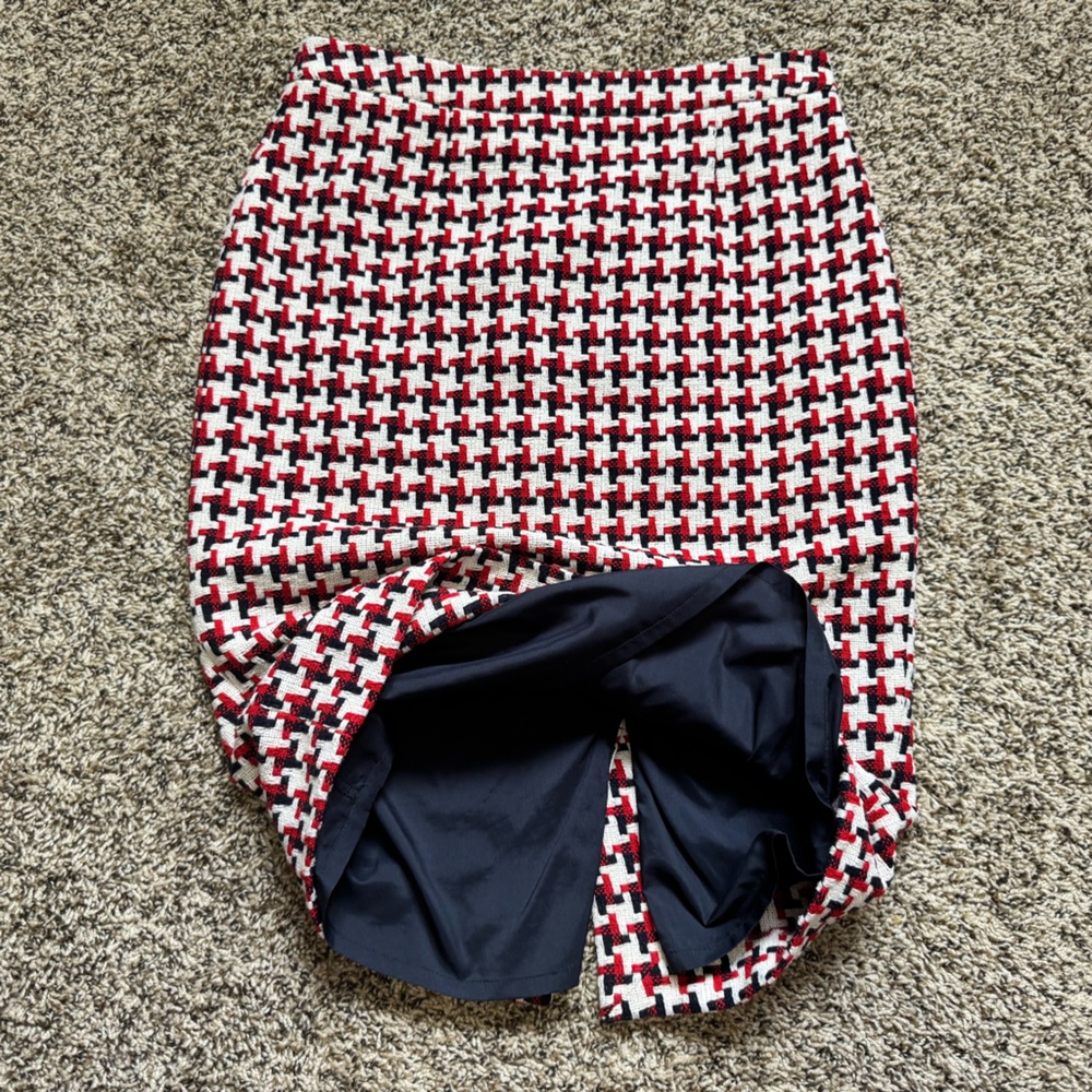 Boden Clara Textured Tweed Wool Blend Houndstooth Pencil Skirt - Picture 4 of 13